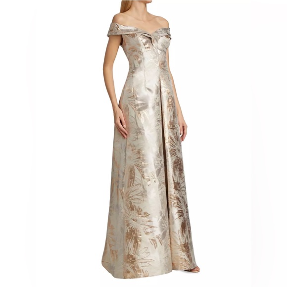 $640 Teri Jon by Rickie Freeman
Portrait Neck Metallic Jacquard Gown size 14 - Picture 4 of 13